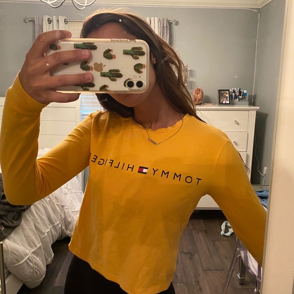 Tommy Hilfiger cropped long sleeve - Picture 3 of 3